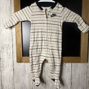 Baby Boy Onesie Footie Striped Bodysut/PJ Nike Just Do It logo full zip 3M